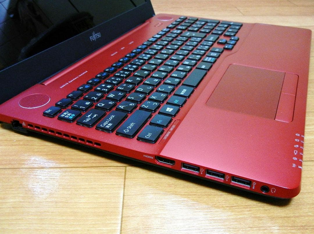 富士通 ノートパソコン fmv LIFEBOOK SSD オフィス付 メモ８GB