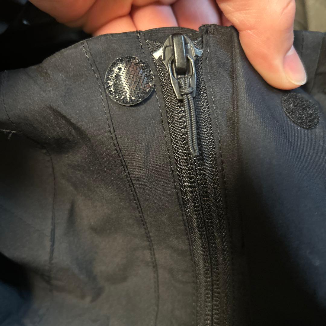 DESCENTE ゴアテックスシェルジャケット