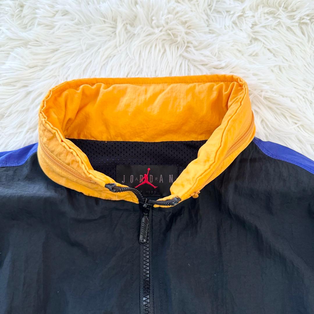 NIKE ナイキエアジョーダン　ナイロンジャケット　Ｌ　マルチカラー