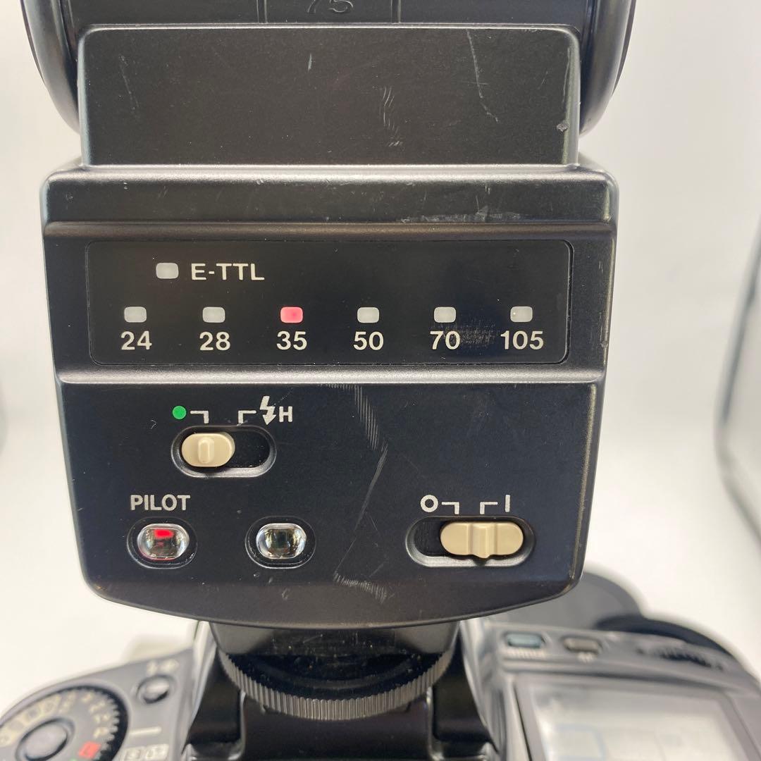 Canonカメラ　レンズ　ストロボ　セルフ