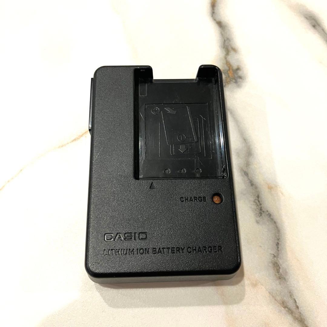 美品✨カシオ・デジタルカメラEXILIM EX-Z75 箱付き 動作確認済♪