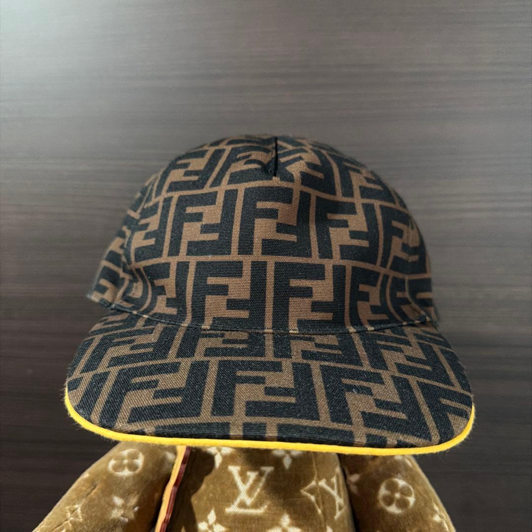 Fendi FFロゴ ベースボールキャップ