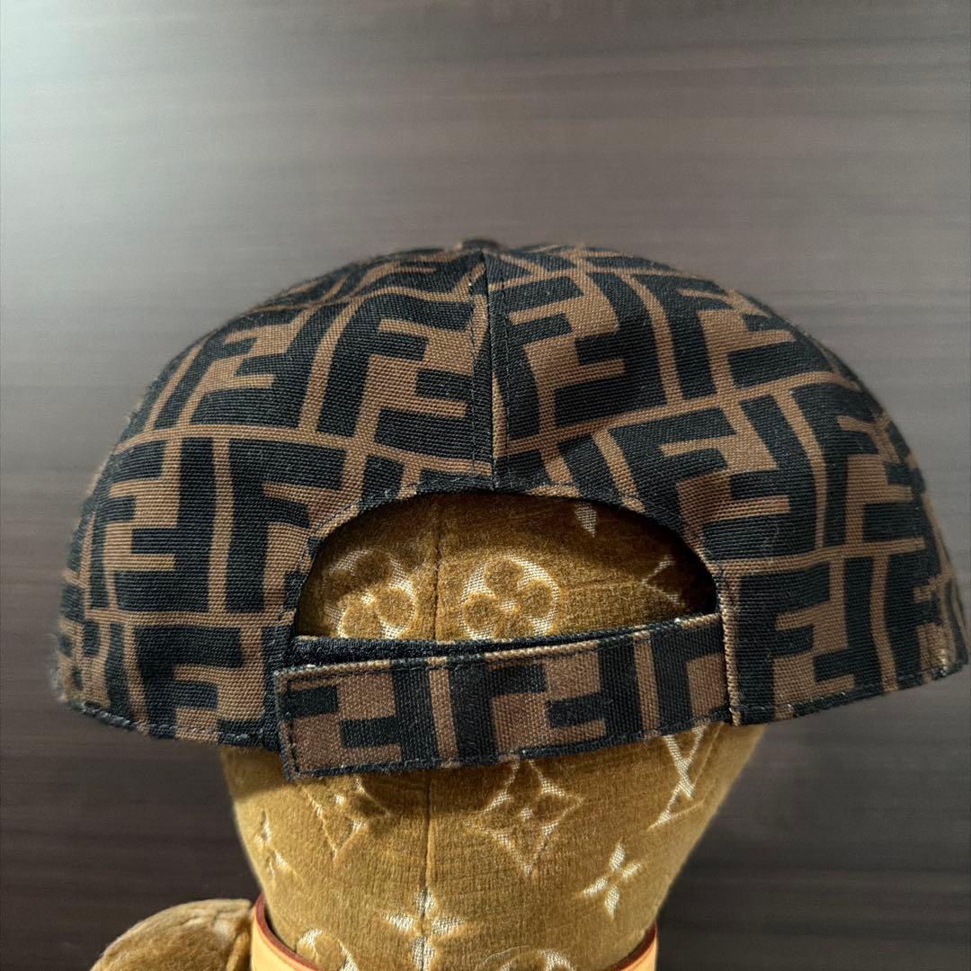 Fendi FFロゴ ベースボールキャップ