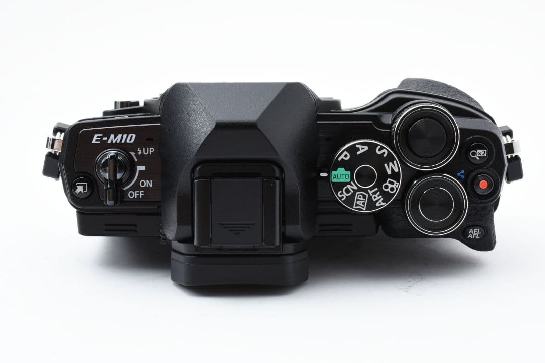 ■ほぼ新品■ OLYMPUS OM-D E-M10 MarkIV