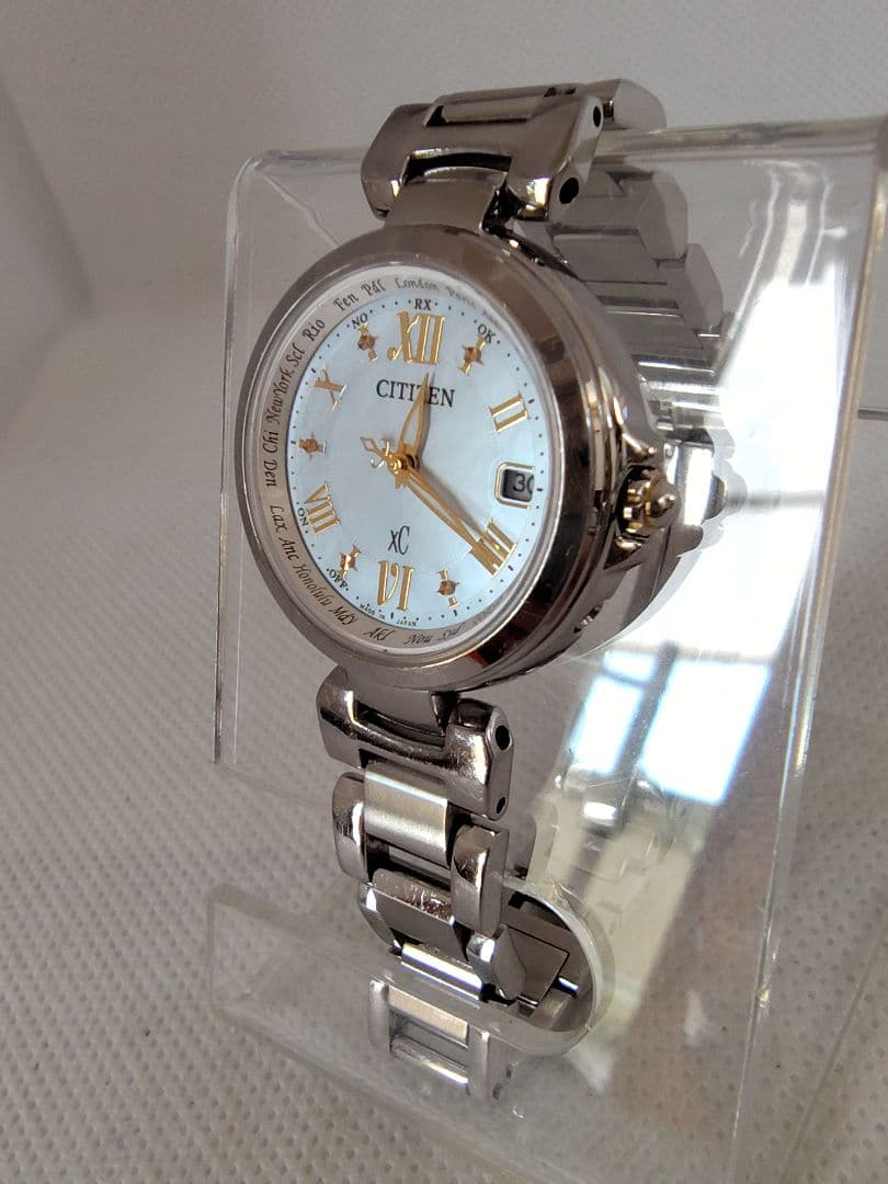 【電波ソーラー、美品、電池新品】シチズン　クロスシー　ハッピーフライト　白蝶貝