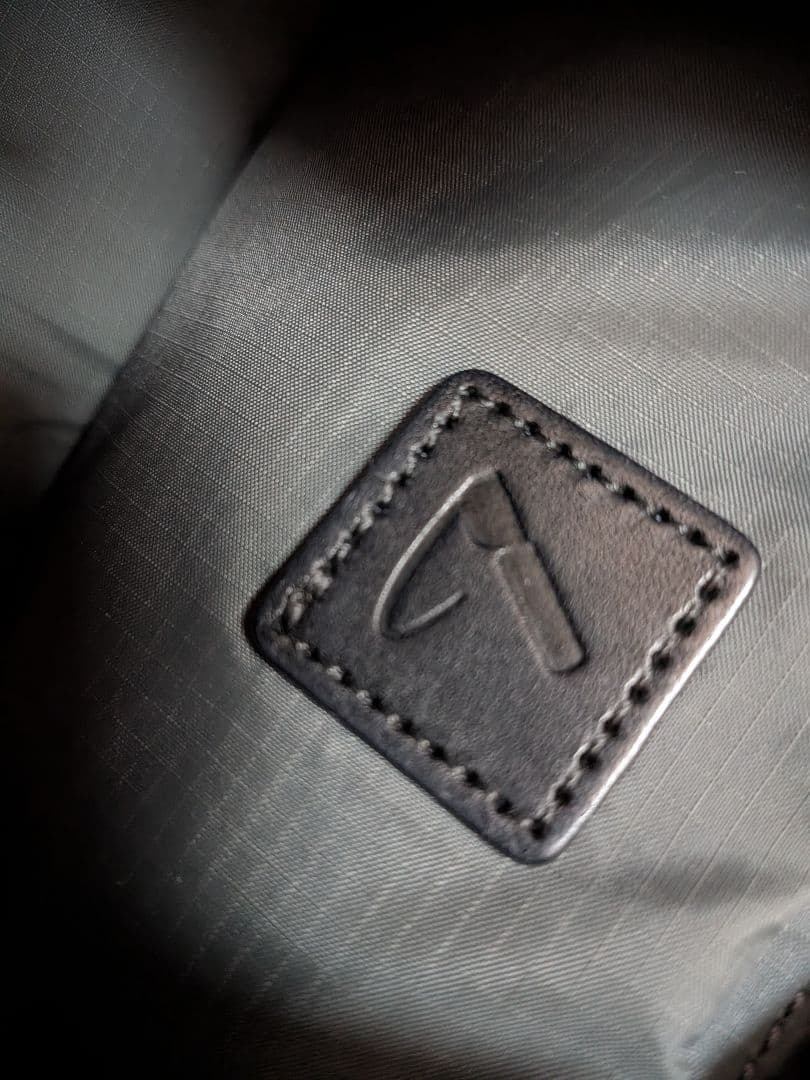 土屋鞄　ザ・シーンズ　カメラバッグ　ブラック