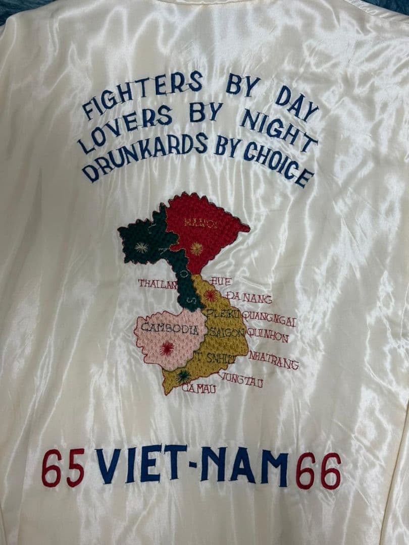 美品 テーラー東洋 ベトジャン リバーシブル Ｍサイズ 美品 虎 刺繍