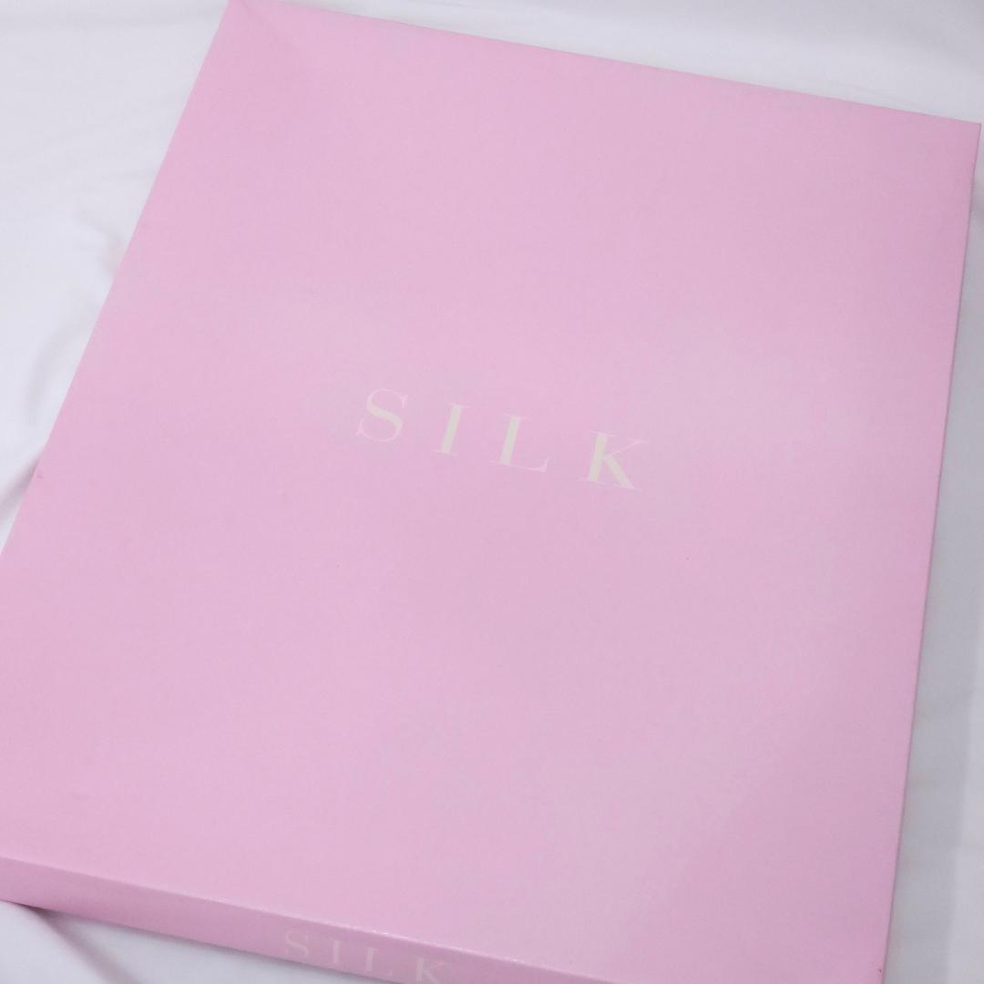 新品 Paris シルク 絹100% パジャマ 長袖 長ズボン ナイガイ L