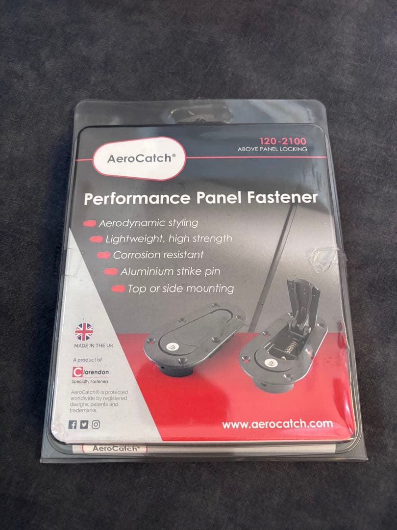 AeroCatch パフォーマンスパネルファスナー