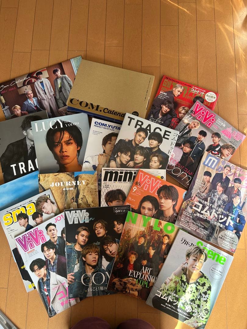 コムドットグッズ