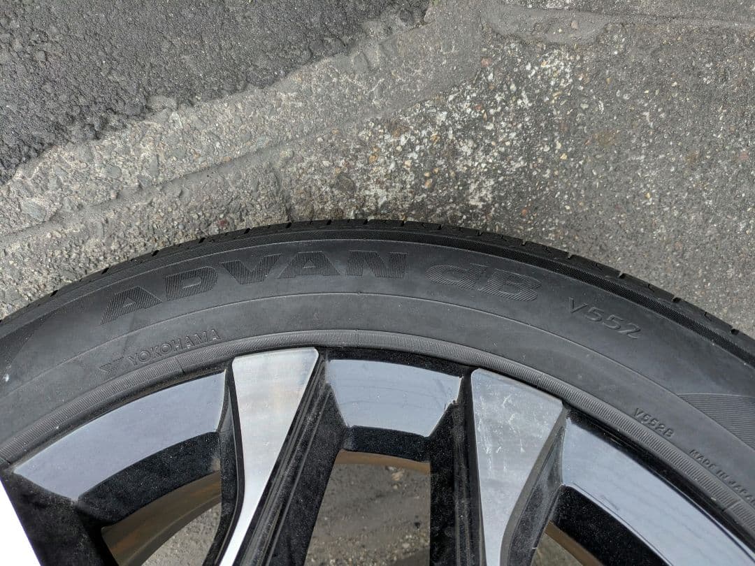 ZRV純正　18インチホイール、タイヤ1本のみ