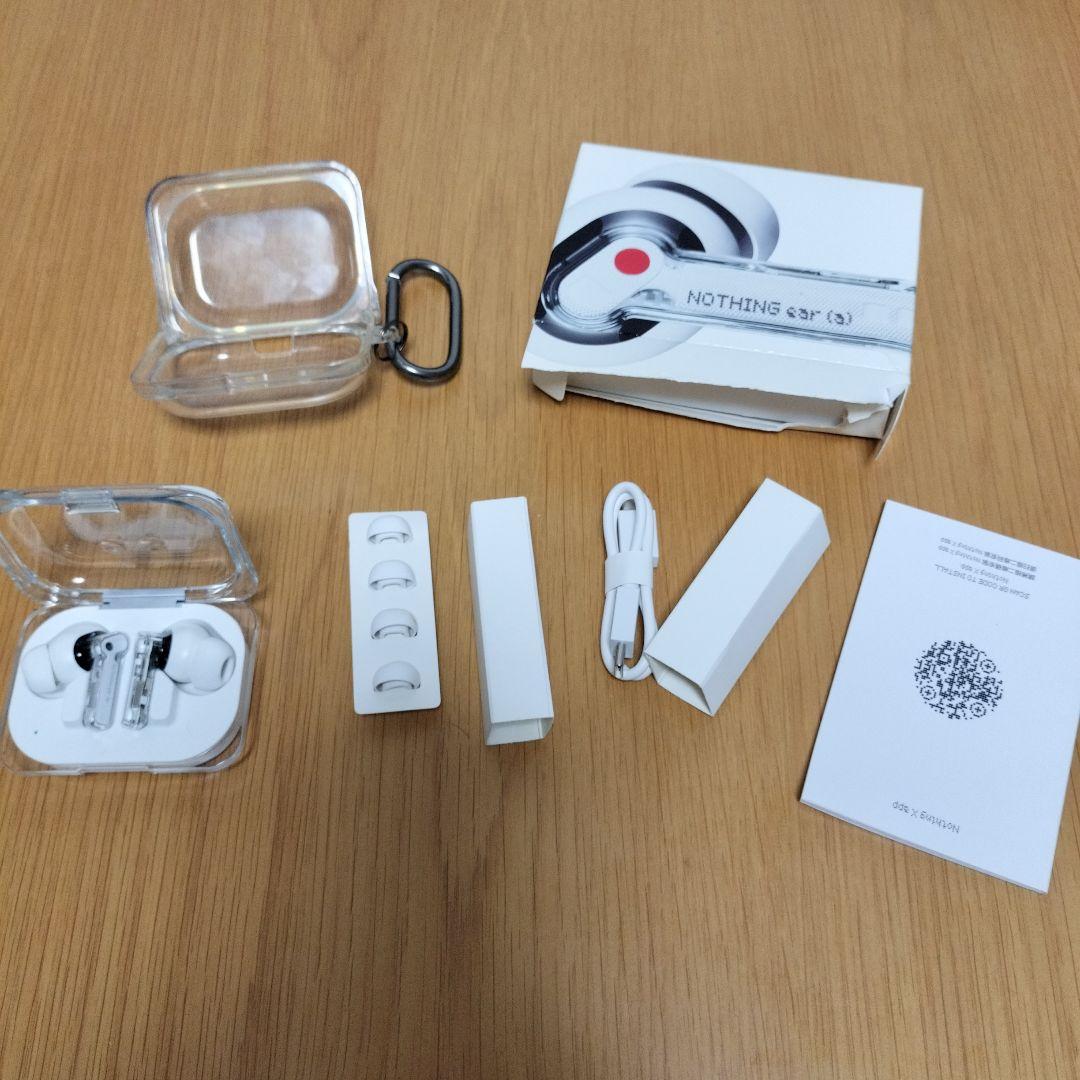 nothing ear (a)　ワイヤレスイヤホン　ケース付き