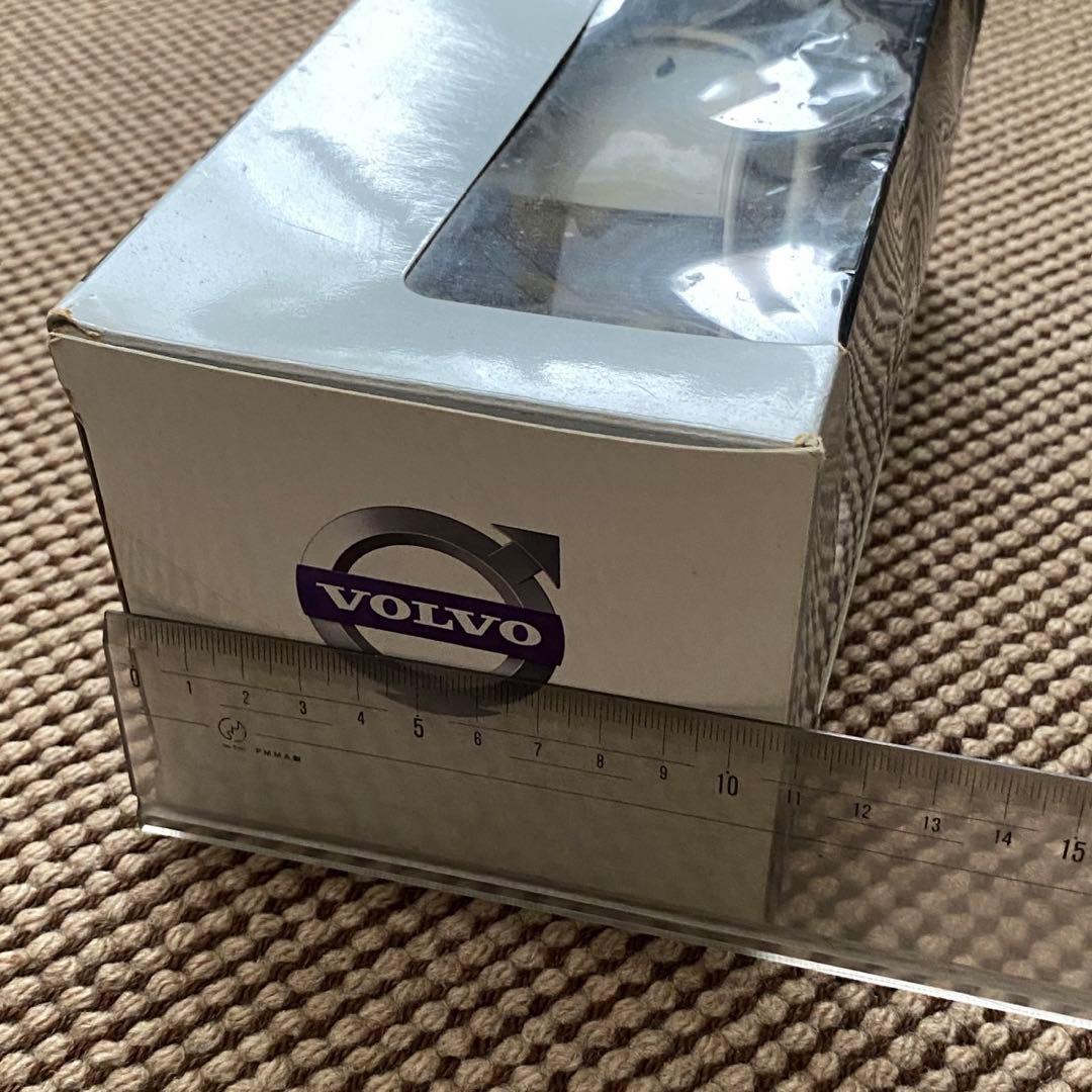 VOLVO ミニチュアコレクションカー・キーホルダー・メガネケース含むセット