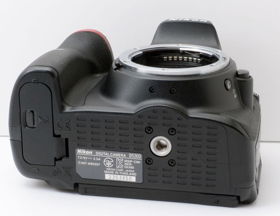 S数約1万回！Nikon D5300★Wi-Fi内蔵★カメラバック★レンズ2本