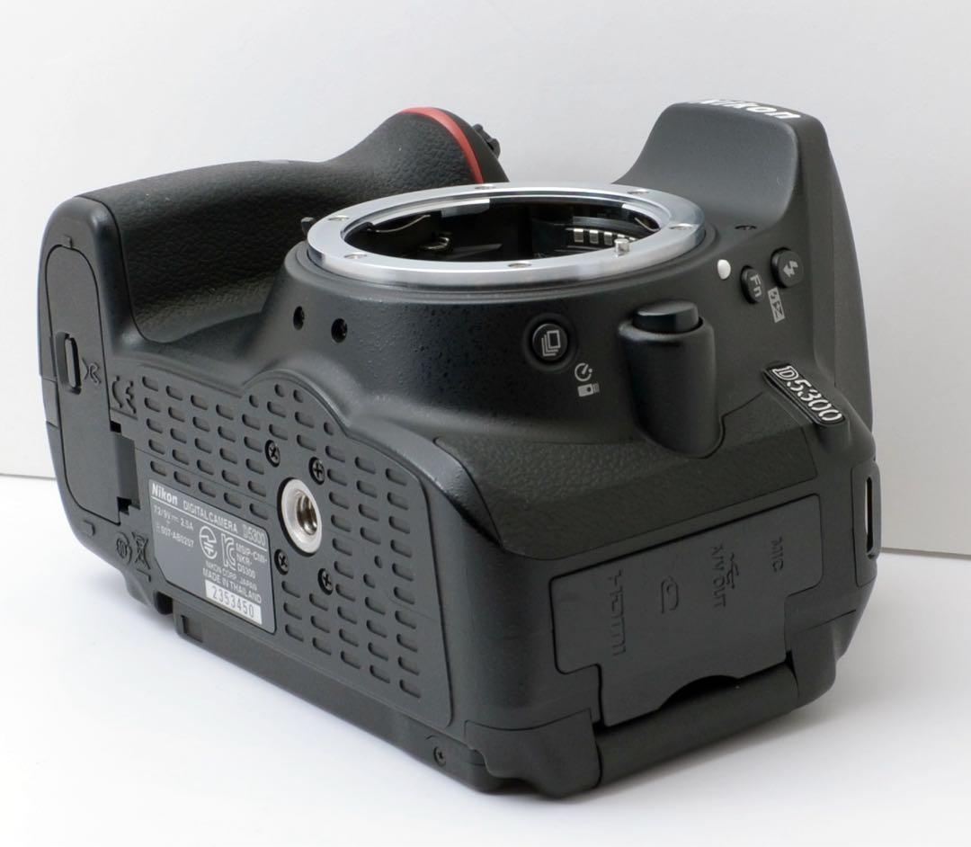 S数約1万回！Nikon D5300★Wi-Fi内蔵★カメラバック★レンズ2本