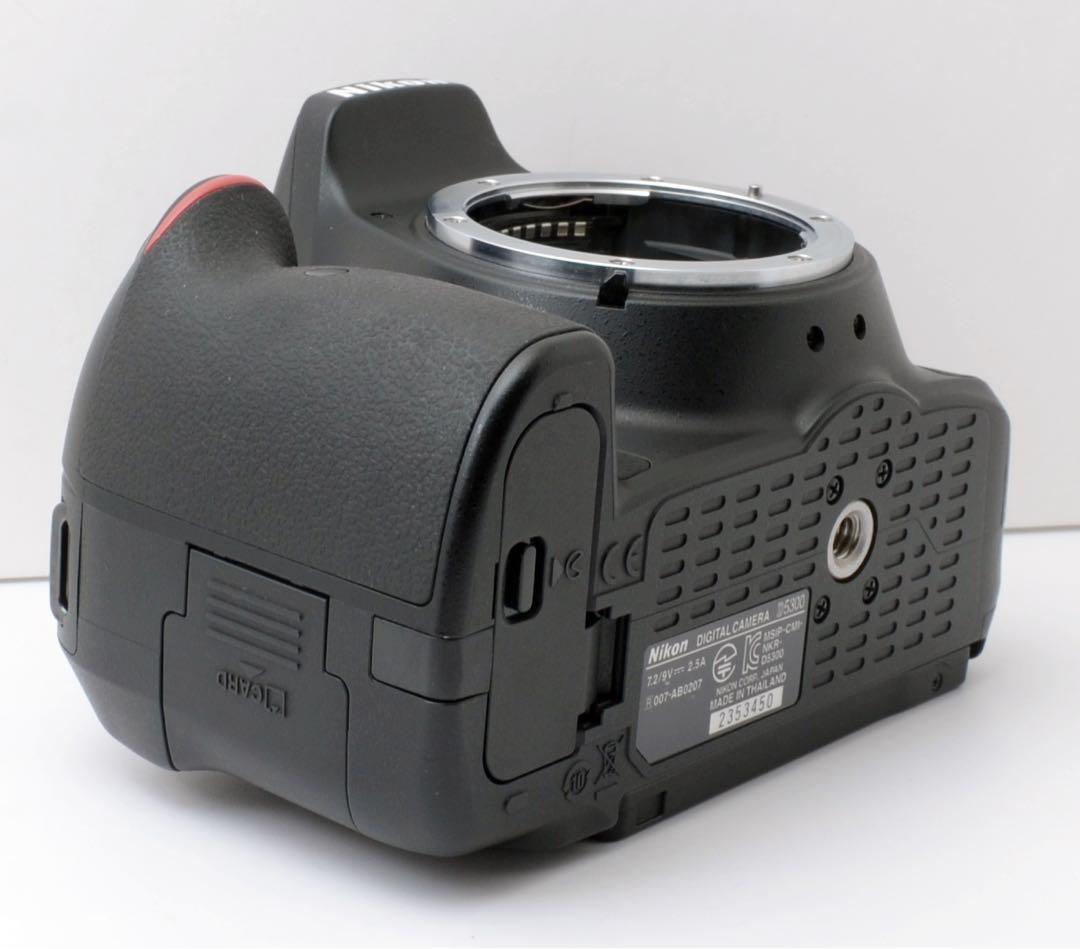 S数約1万回！Nikon D5300★Wi-Fi内蔵★カメラバック★レンズ2本
