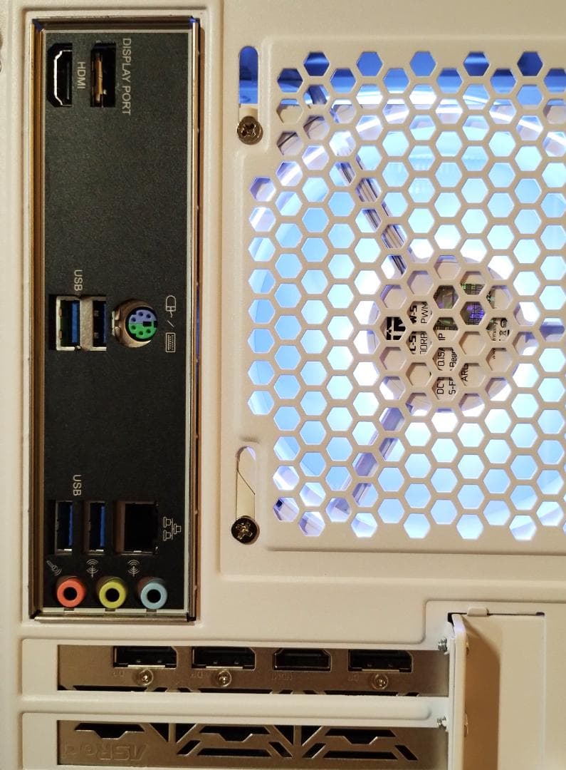 ゲーミングPC/Core i7 10700F/RX6600/新品 SSD1TB