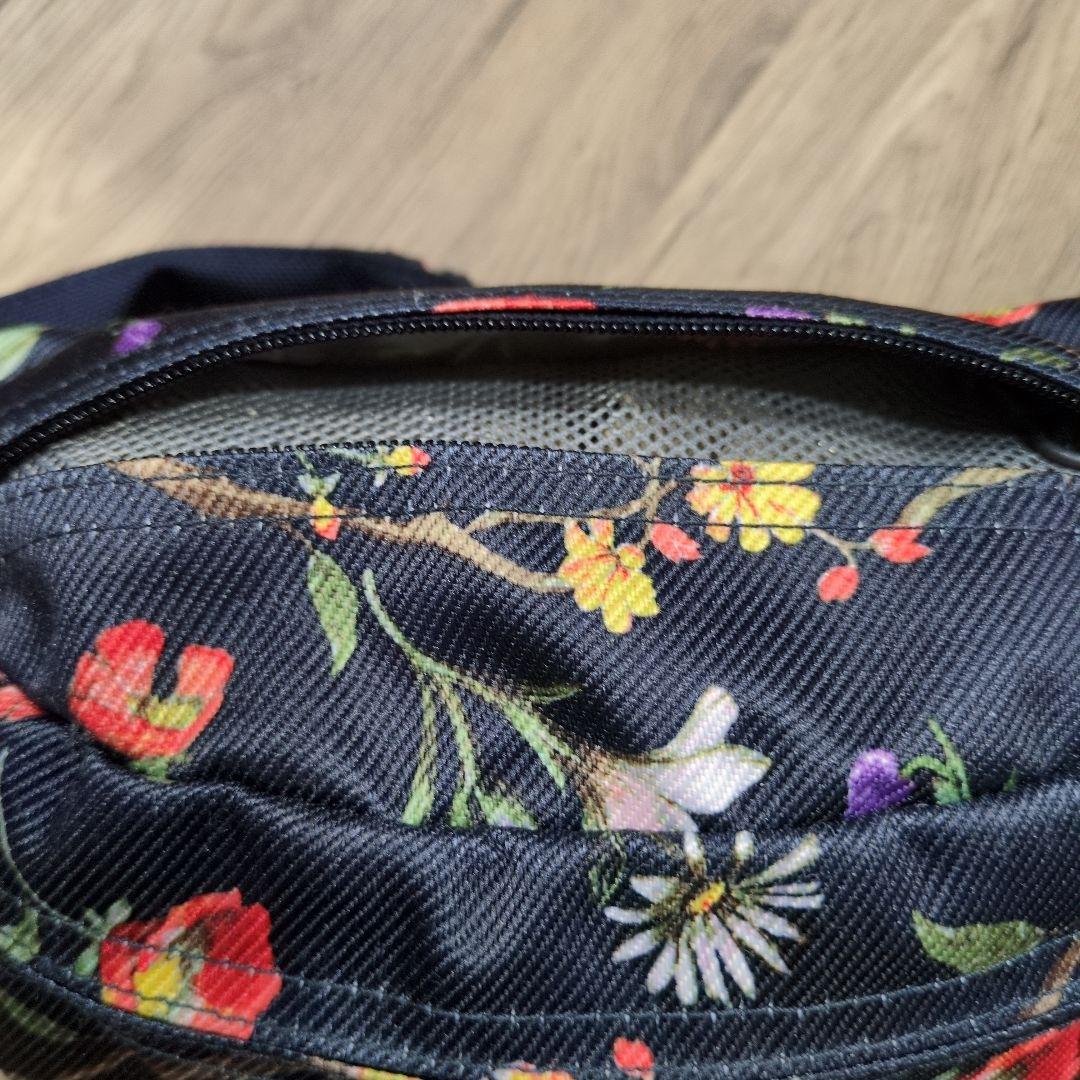 極美品　THE NORTH FACE 花柄ボディバッグ