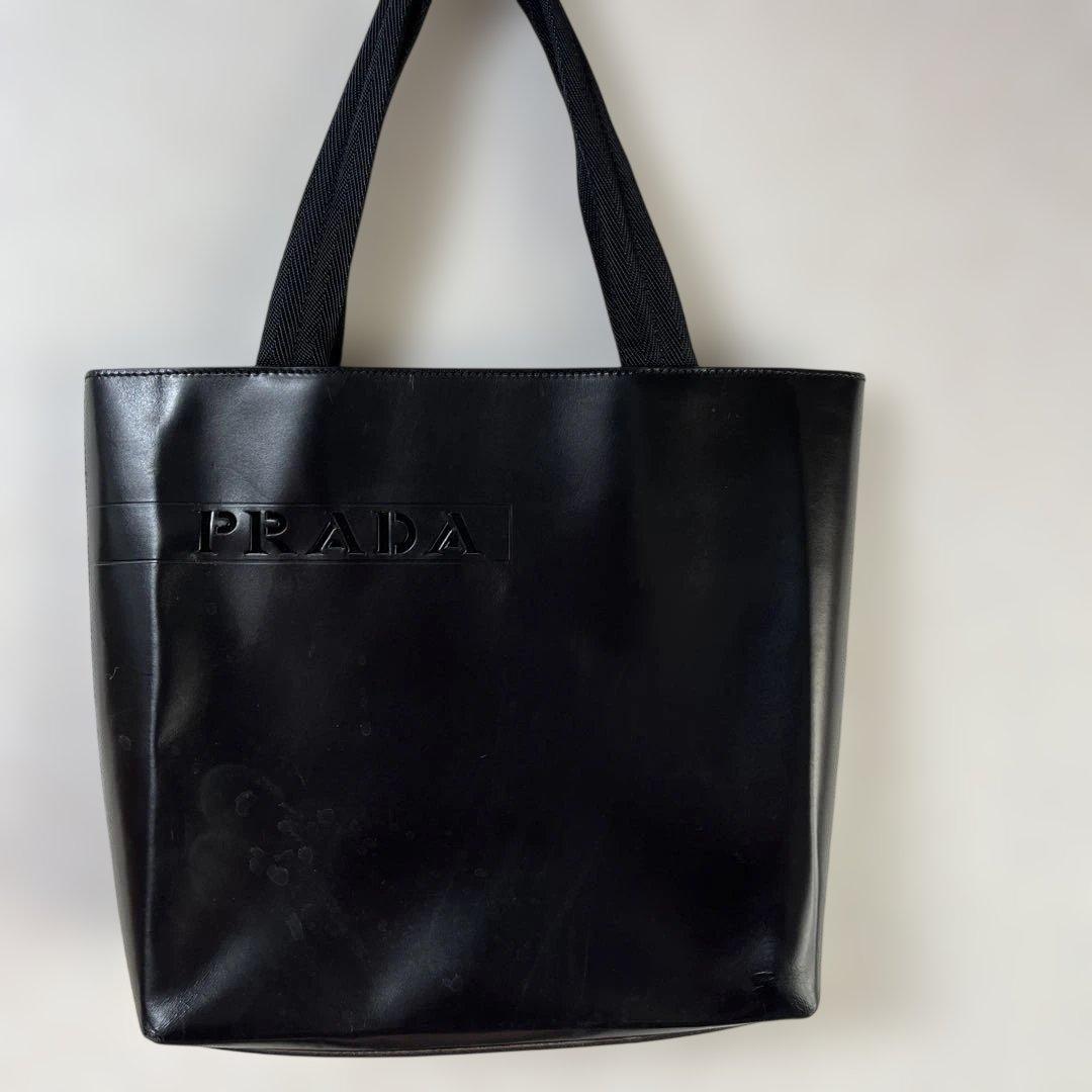 プラダレザートートバック