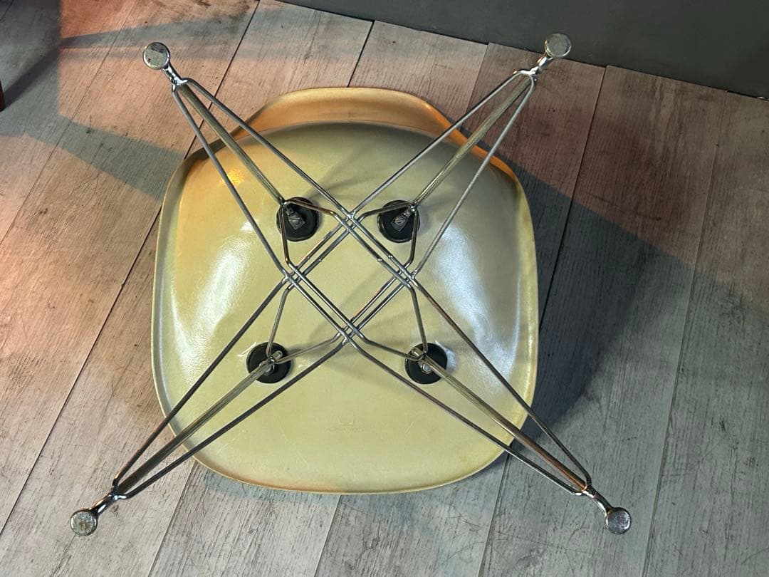 ②　ヴィンテージ　ハーマンミラー　シェルチェア　イームズチェア　IHZ