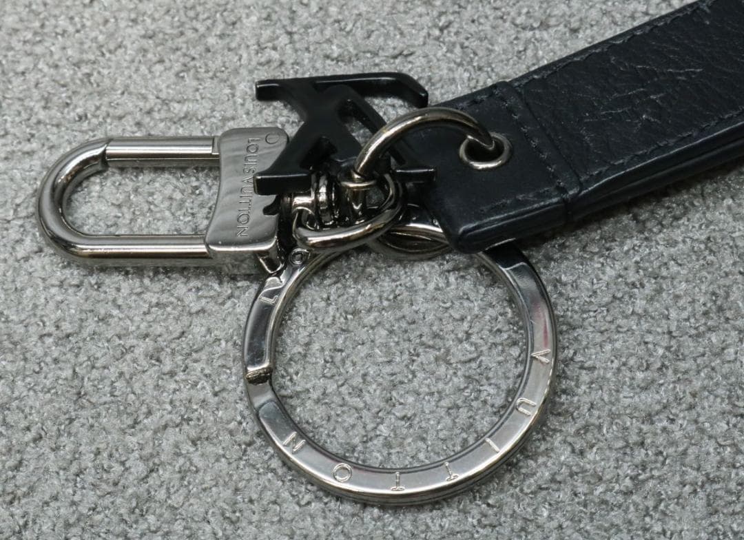 ルイヴィトン M68675 モノグラム シャドウ ポルトフォイユ ドラゴンヌ