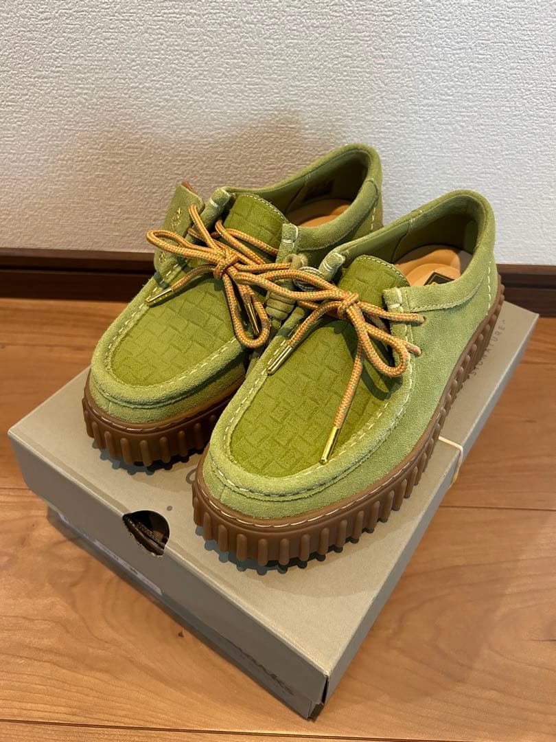 Clarksクラークストーヒルビー未使用　アップルスウェード