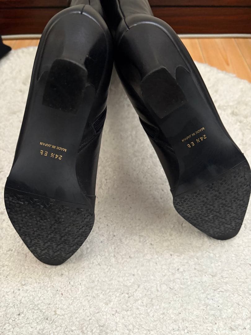 本革　ブラック　ニーハイブーツ 低ヒール