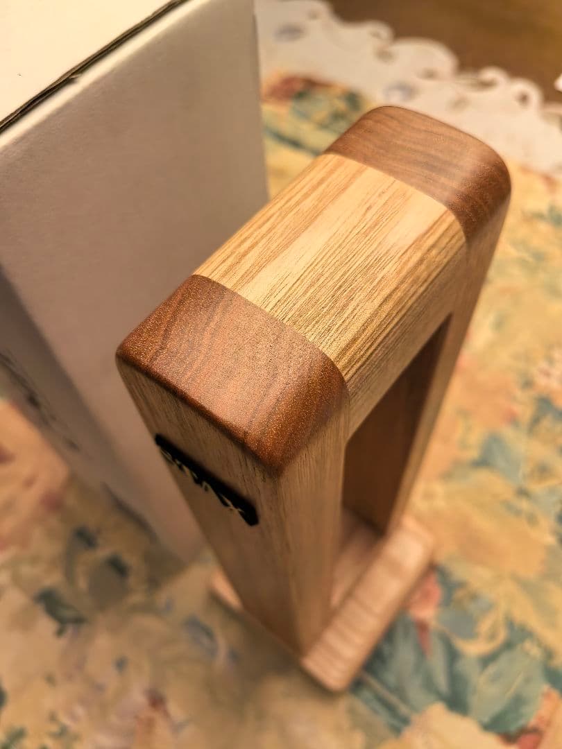 天然木イヤースピーカースタンド「 STAX HPS-2 」2個　使用品と未使用品