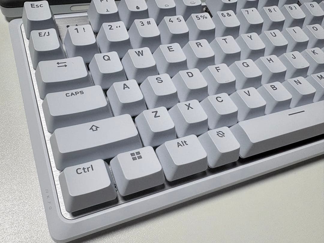 CORSAIR K70 PRO TKL ラピトリ対応