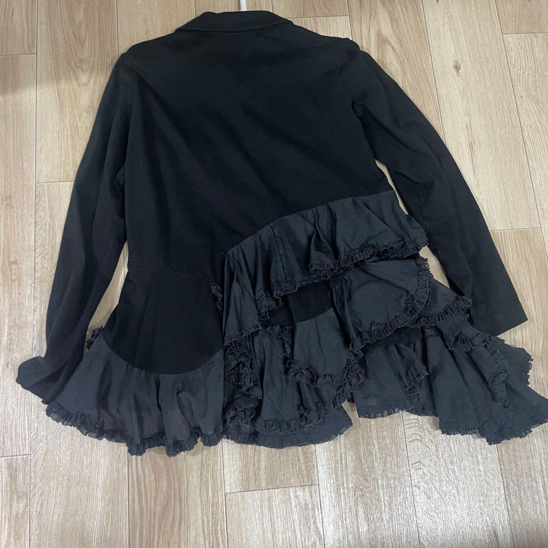 最終値下げ　フリル付きブラック長袖シャツ