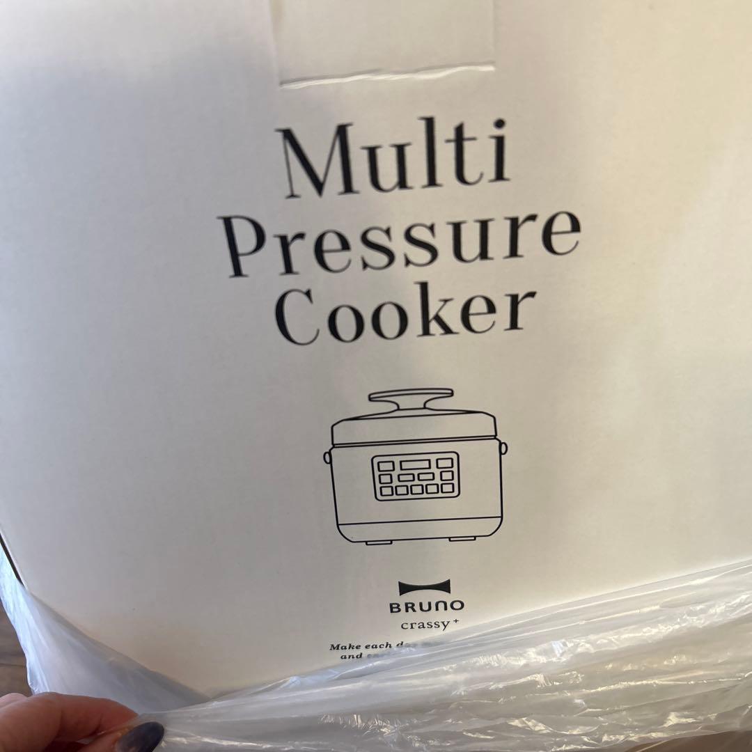 （新品未開封）保証期間付　ブルーノ　電気圧力鍋　ホワイト