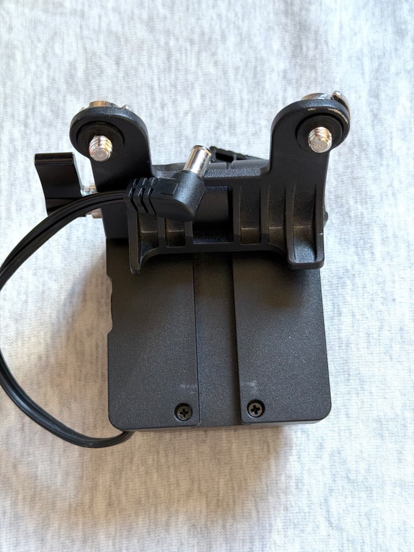 Core SWX FX6 Vマウントバッテリーブラケット