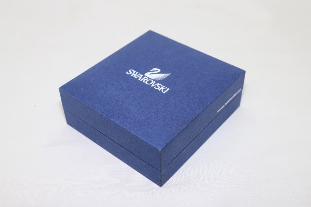 SWAROVSKI スワロフスキー ブローチ 蝶々 大きめ 元箱有り