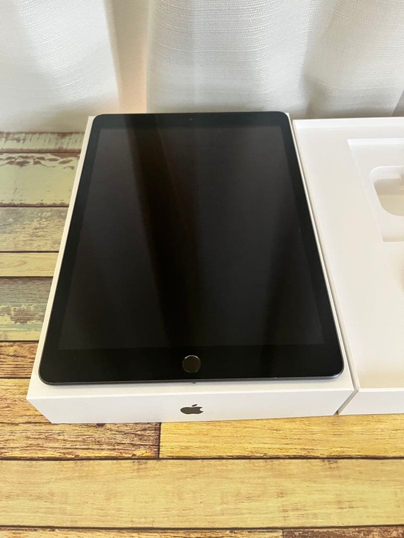 Apple iPad (第7世代) MW742J/A 32GB スペースグレイ