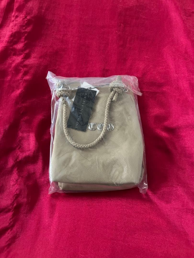 新品未使用⭐︎アダムスジャグラー/RTEG.OGレザーバッグ/ベージュ/完売品⭐︎