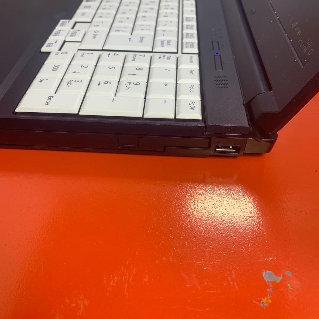 富士通 爆速SSDノートパソコン Windows 11 美品Core i5