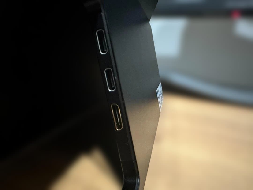 ベ*ー様 美品 EWEI RQG-180PW 18型 2.5K タッチペ