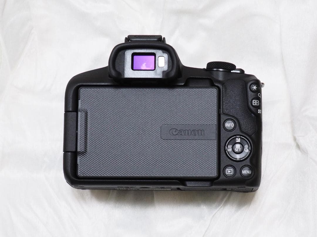 EOS R50 RF-S18-45mm STMレンズキット（ブラック）