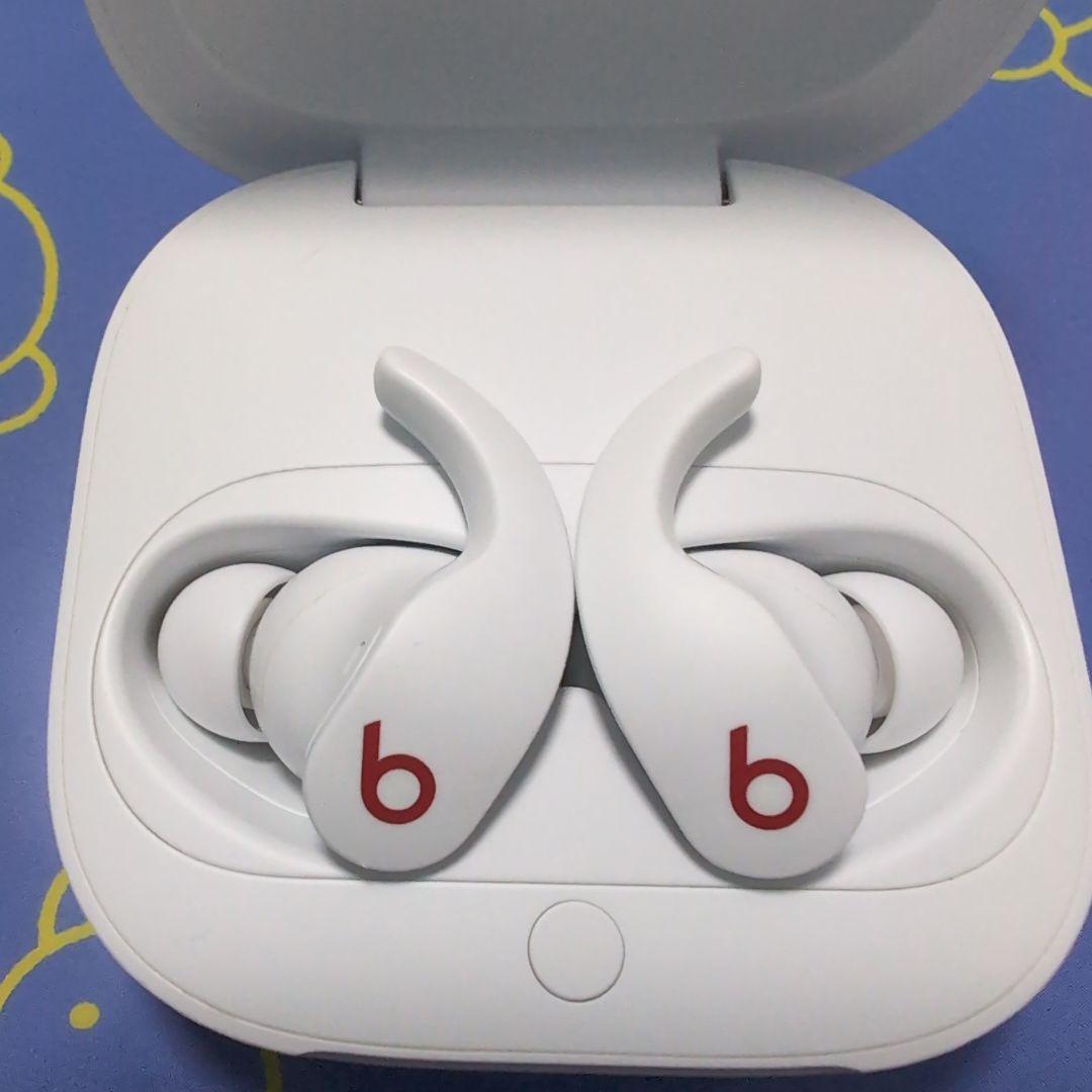 Beats fit proワイヤレスイヤホン ホワイト