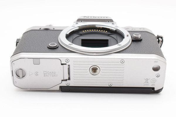 【美品】ニコン Nikon Z fc ボディ 《ショット数3247回》ミラーレス