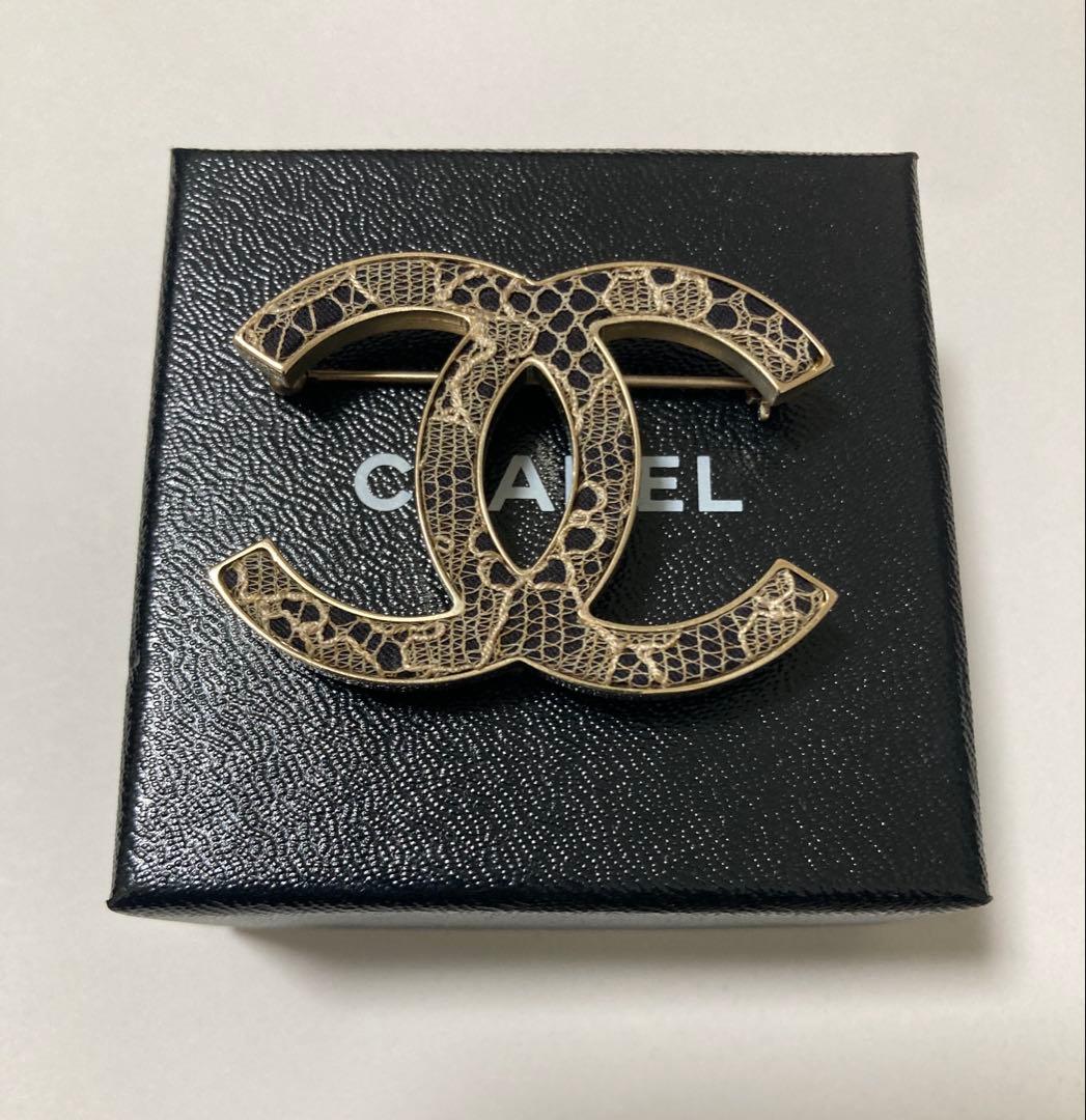 CHANEL ダブルCロゴブローチ ブラック・ゴールド