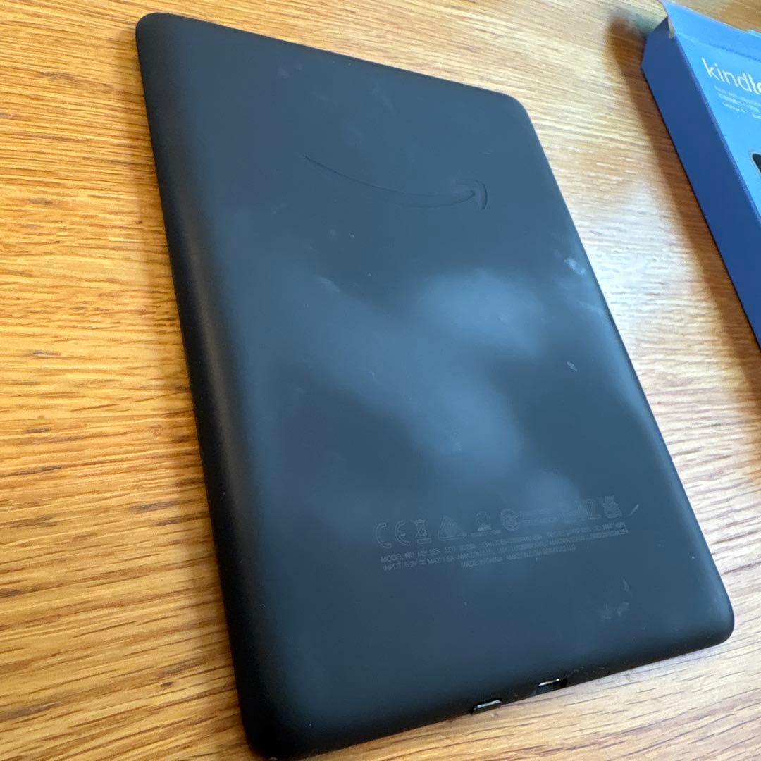 Kindle Paperwhite第11世代 8GB 広告あり　ケース付き