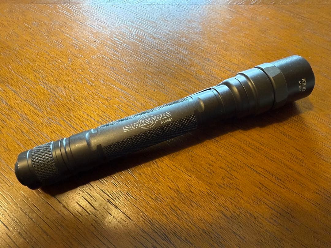 SUREFIRE E2L AA-A OUTDOORSMAN 懐中電灯