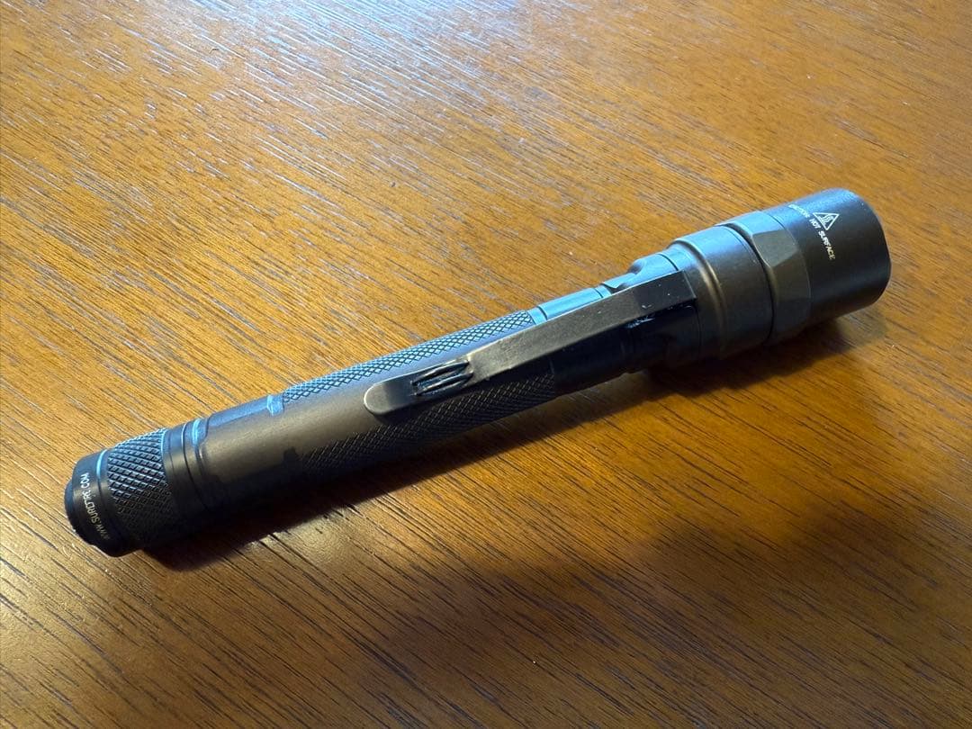 SUREFIRE E2L AA-A OUTDOORSMAN 懐中電灯