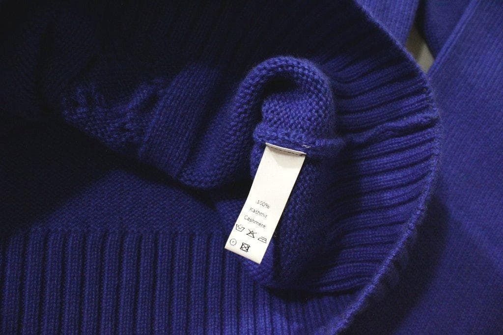 PIACENZA★新品15万円ピアチェンツァ ケーブル編カシミアニット50ブルー