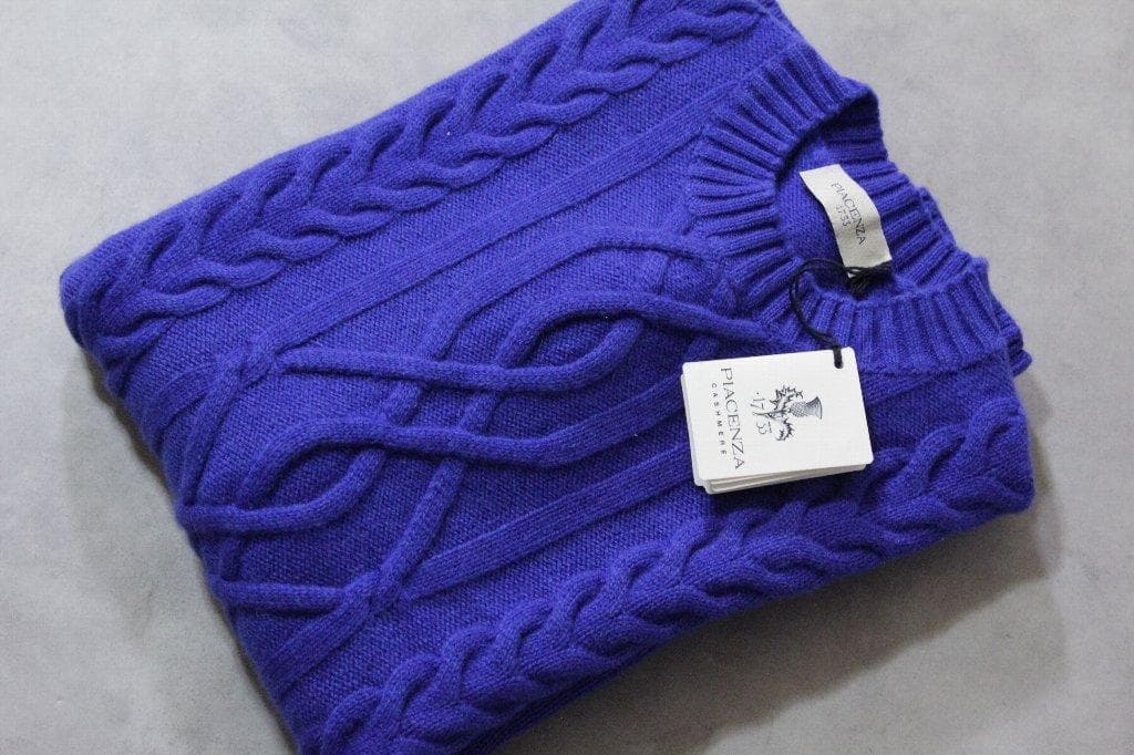 PIACENZA★新品15万円ピアチェンツァ ケーブル編カシミアニット50ブルー