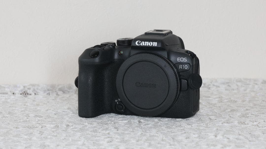完動/極美品 Canon EOS R10 ボディー