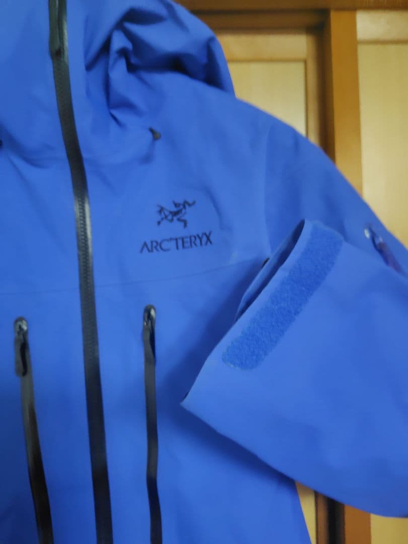 ARC'TERYX アルファSV 2024 ALPHASV Sサイズ