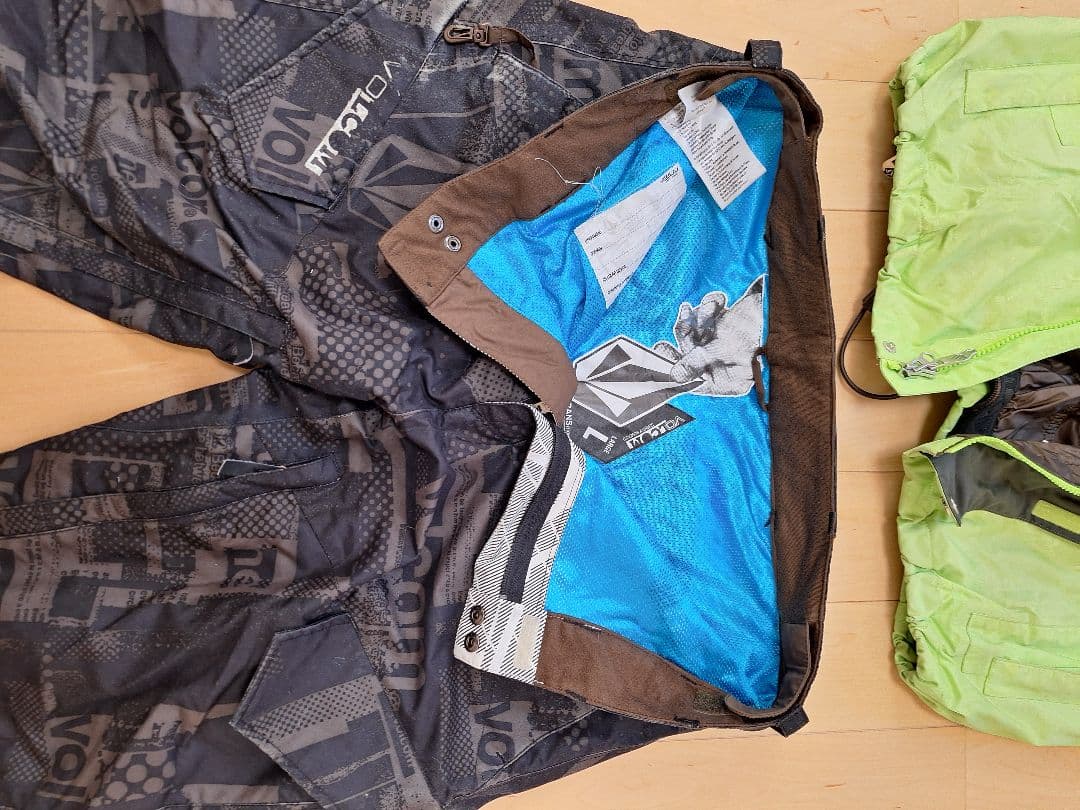 Volcom スノーボードウェアパンツセット 蛍光グリーン【おまけゴールグ付き】