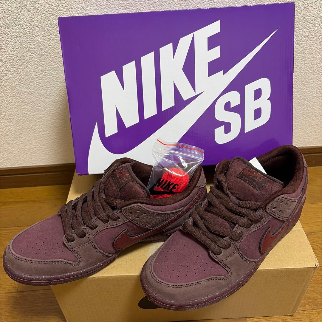 靴 NIKE SB DunkLow Pro PRM City of Love27.5